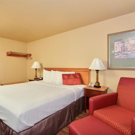 Americas Best Value Inn Lakewood South Tacoma Exterior photo