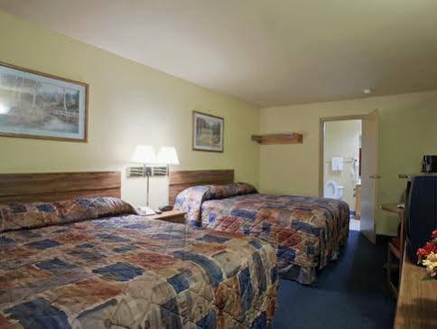 Americas Best Value Inn Lakewood South Tacoma Exterior photo