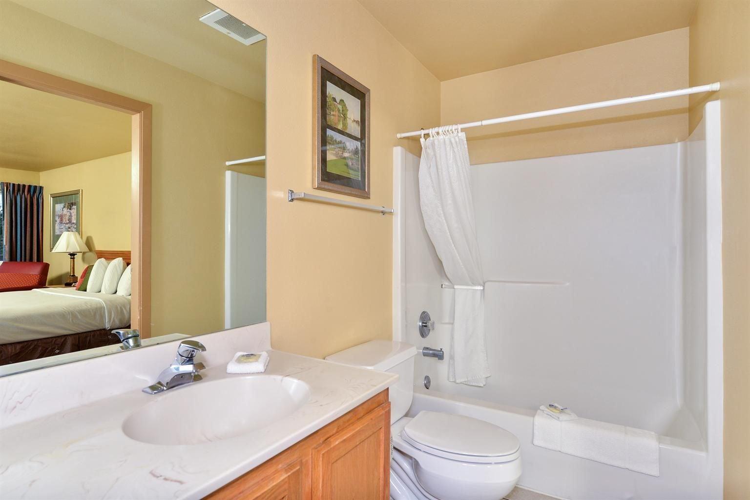 Americas Best Value Inn Lakewood South Tacoma Exterior photo