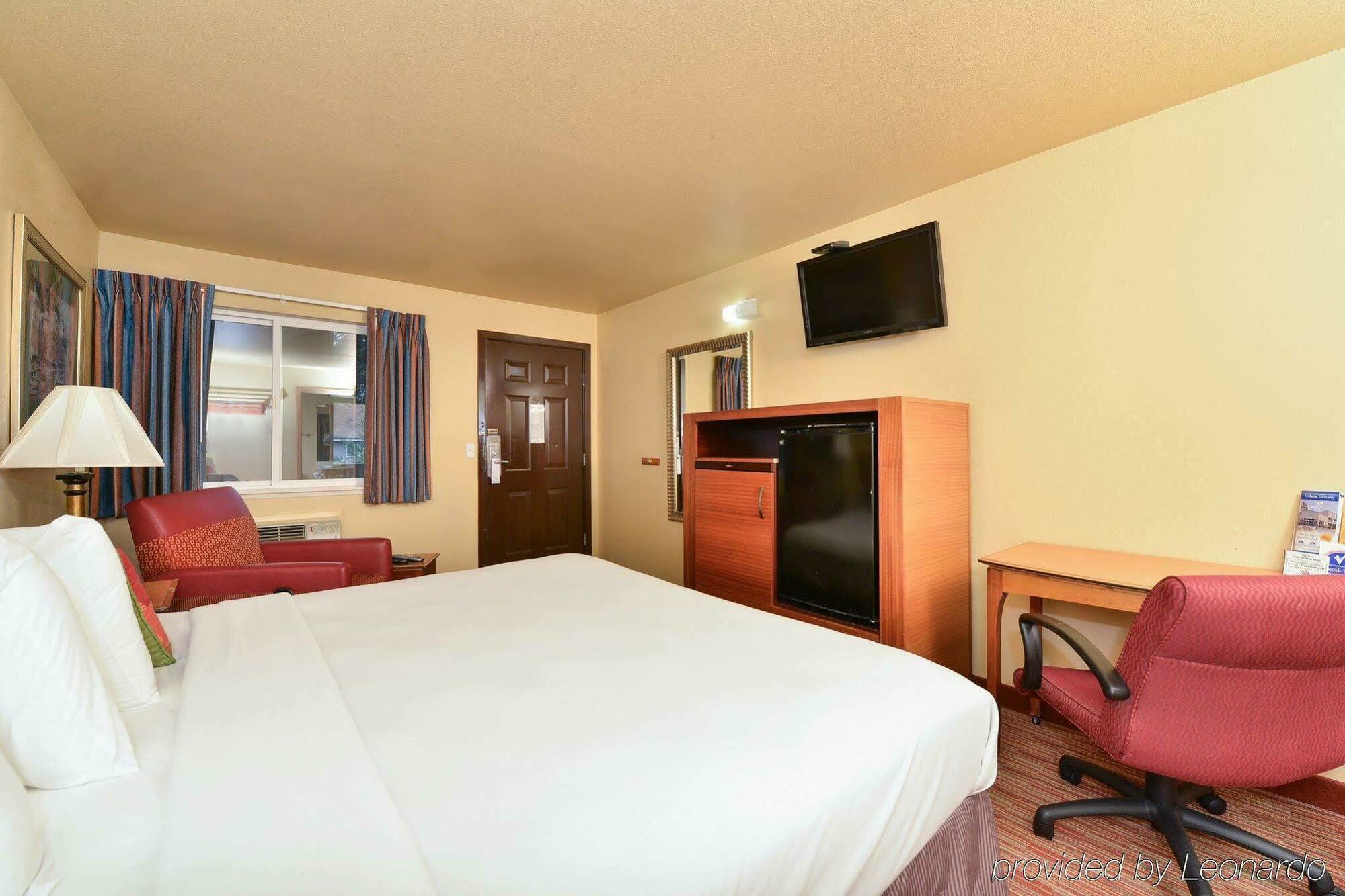 Americas Best Value Inn Lakewood South Tacoma Exterior photo